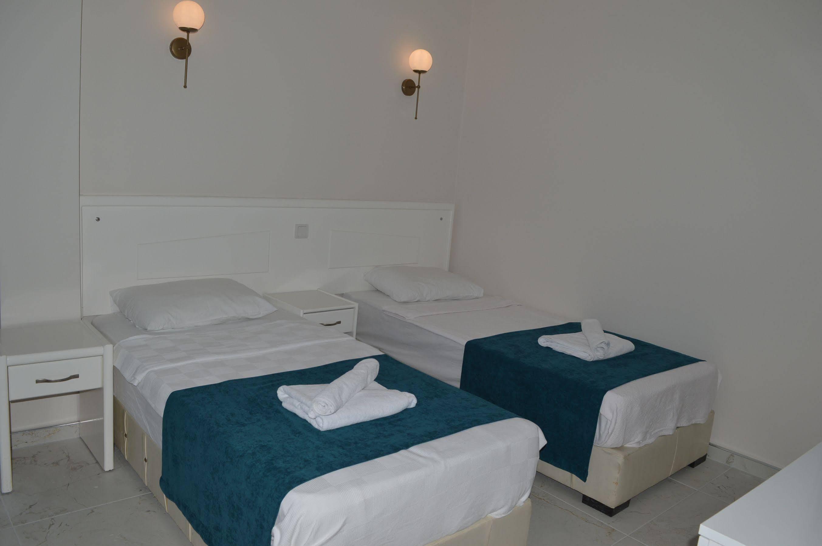 Aquila Beach Hotel 페티예 외부 사진