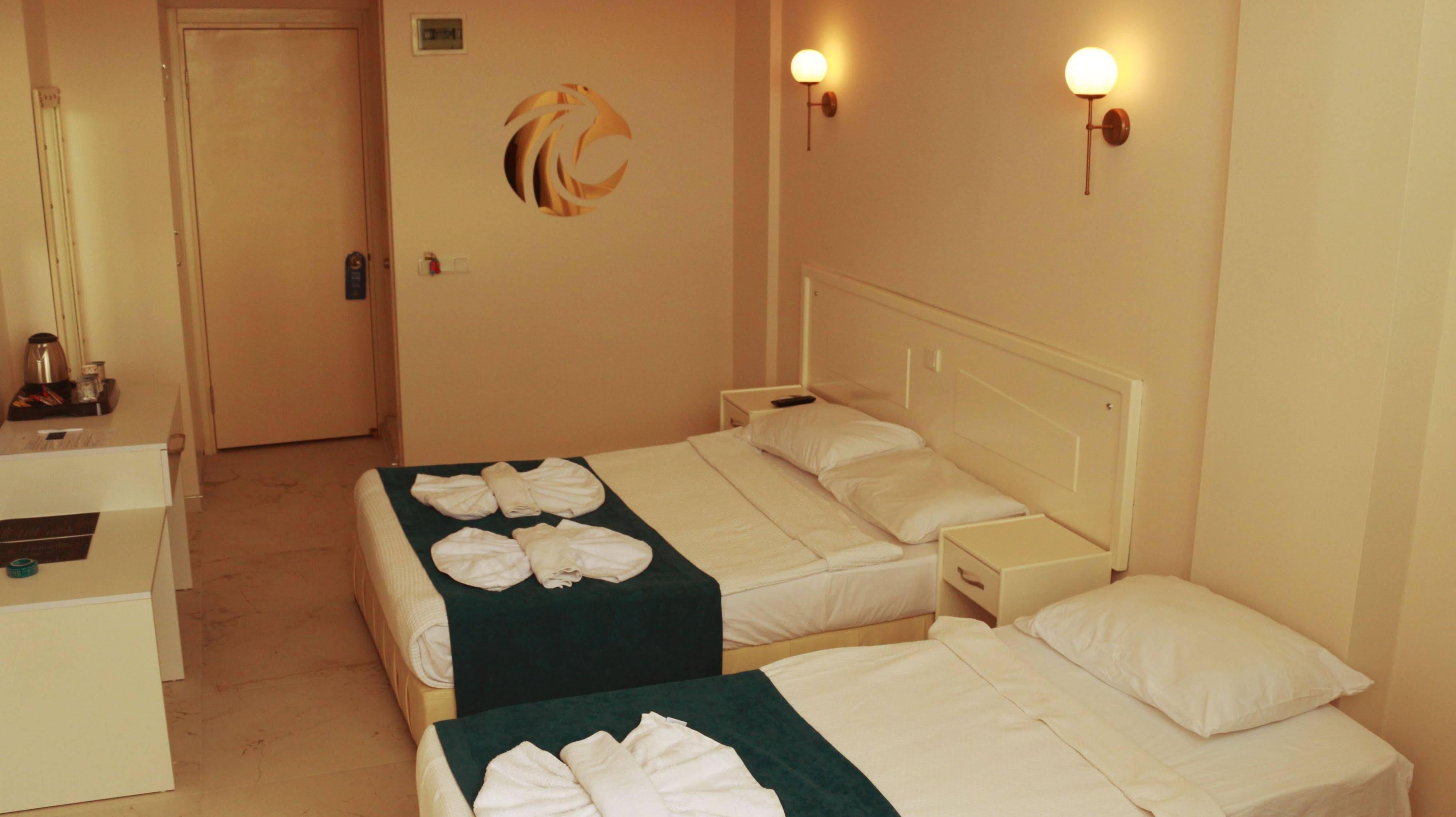 Aquila Beach Hotel 페티예 외부 사진