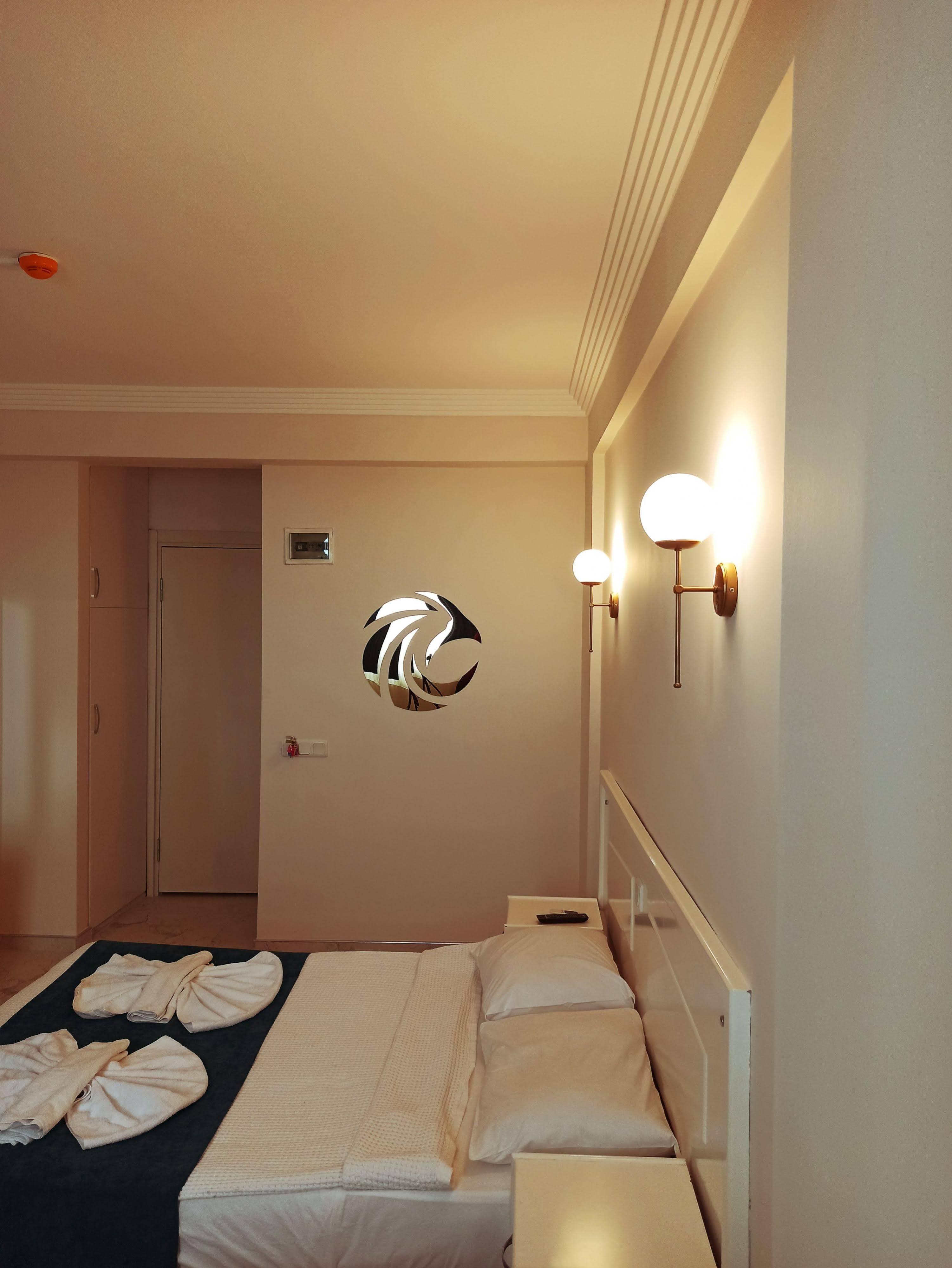 Aquila Beach Hotel 페티예 외부 사진