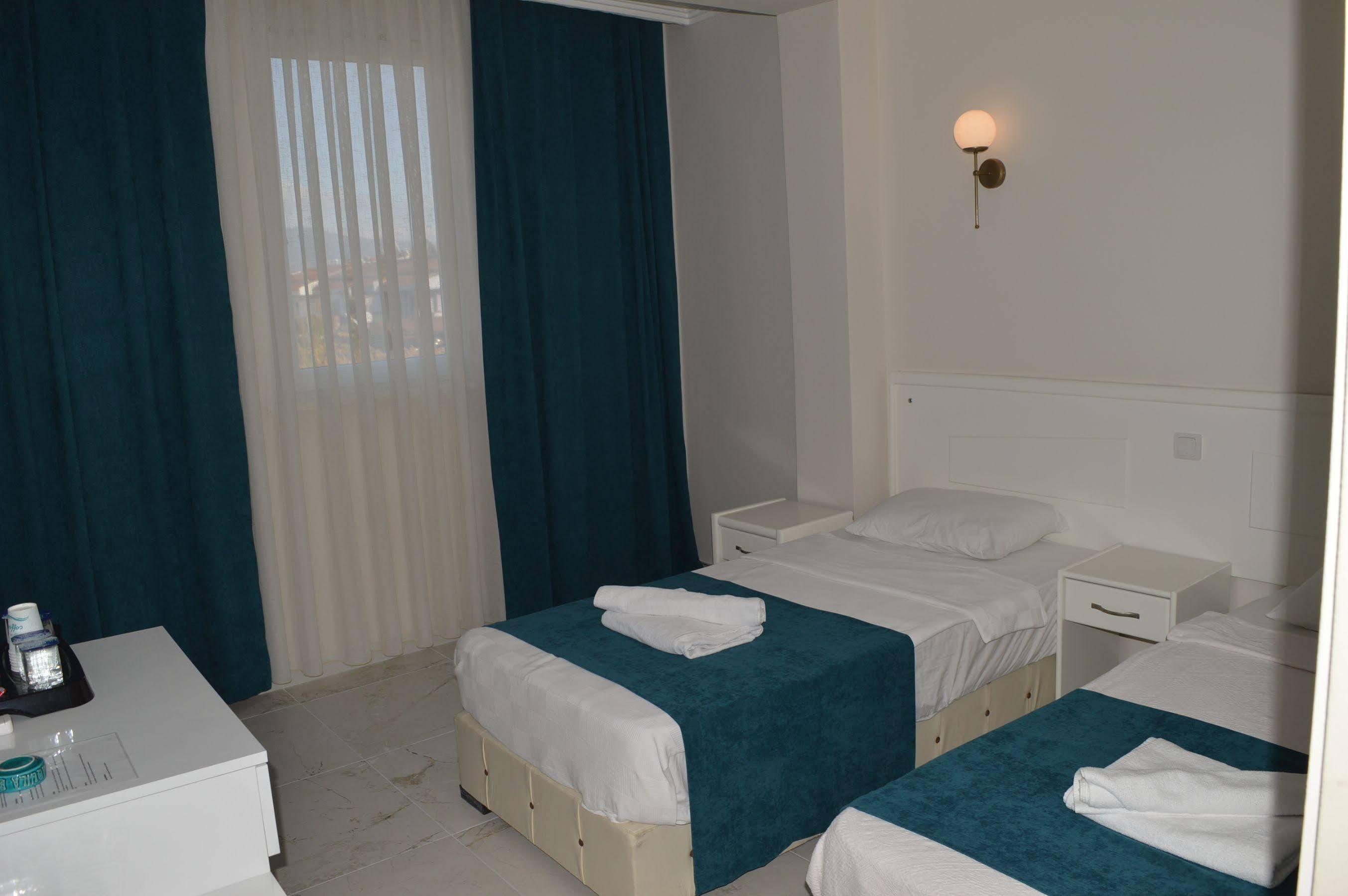 Aquila Beach Hotel 페티예 외부 사진